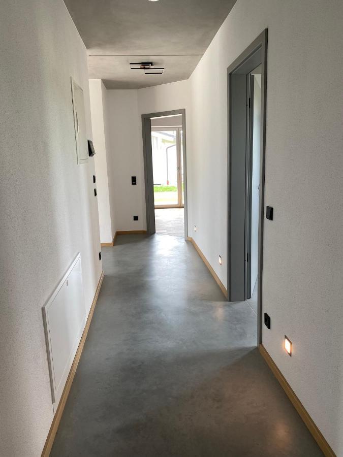 Neubau Gruener Wolpertinger Designwhg 106Qm Barrierefrei Apartamento Breitbrunn am Chiemsee Exterior foto