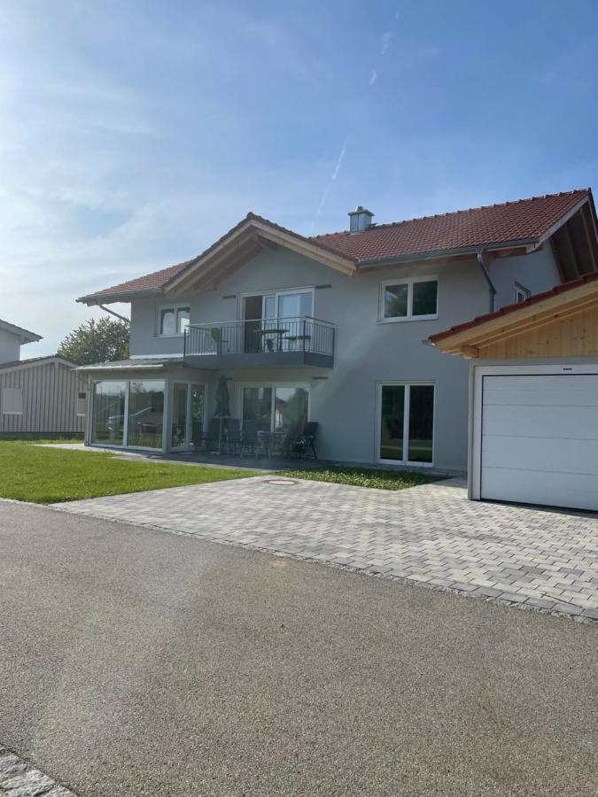 Neubau Gruener Wolpertinger Designwhg 106Qm Barrierefrei Apartamento Breitbrunn am Chiemsee Exterior foto